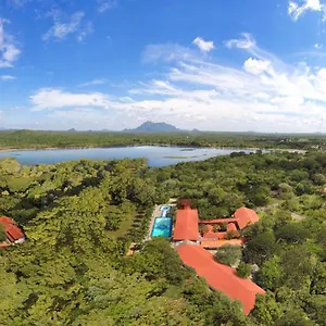 https://cinnamon-lodge-habarana.kandyhotelsnow.com